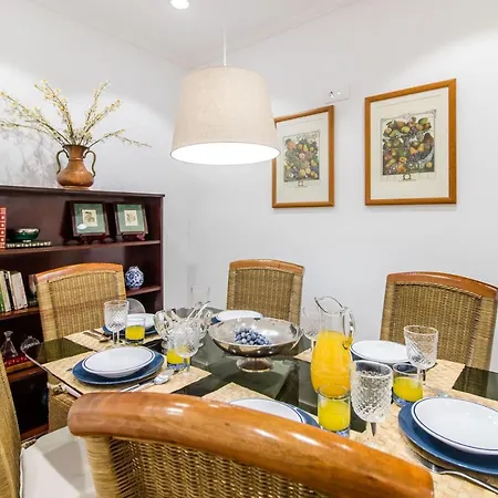 Apartment At Roma Boulevard *