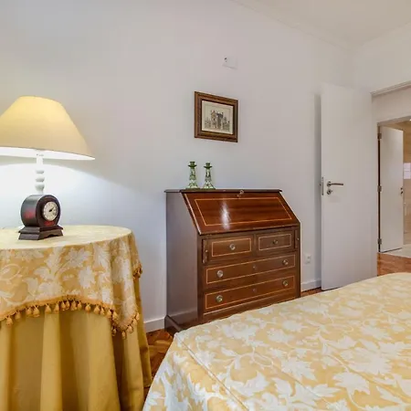 Apartment At Roma Boulevard Lisbon