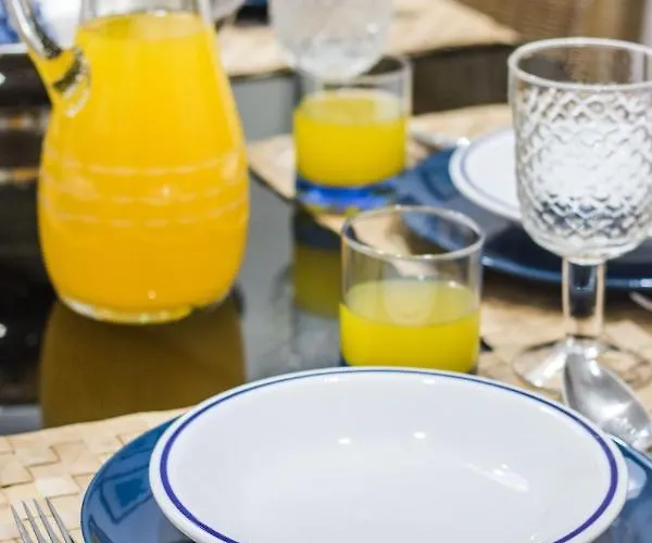 At Roma Boulevard * Лісабон