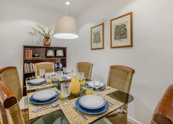 At Roma Boulevard Апартаменти