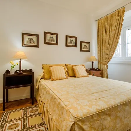 Apartment At Roma Boulevard *