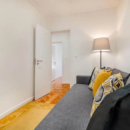 At Roma Boulevard Apartment